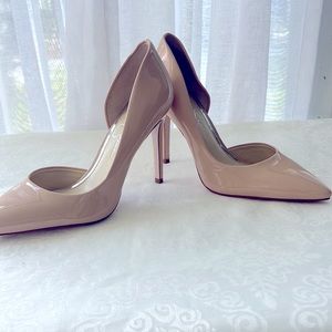 Jessica Simpson tan patent leather heels